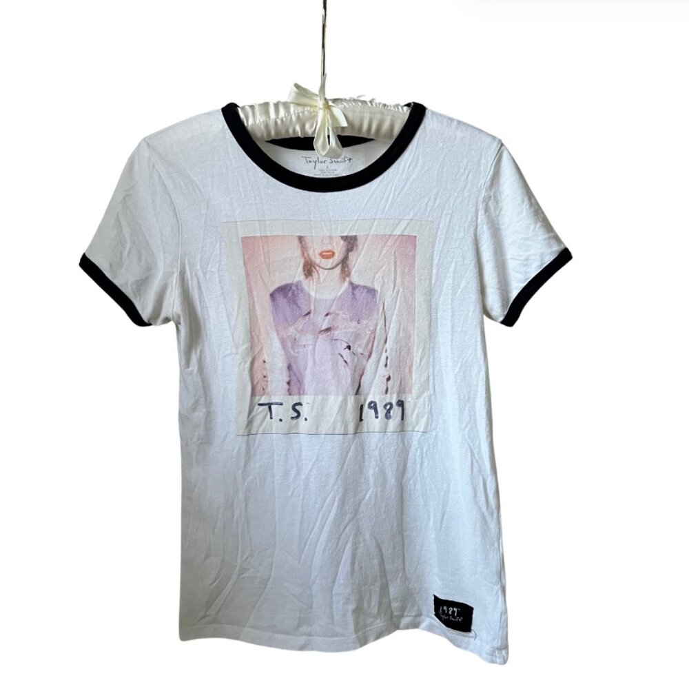 Rare Taylor Swift 1989 World Tour Concert Short Sleeve Tee